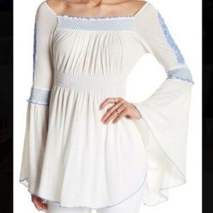Valley Side Split Embroidered Ivory Tunic NWT